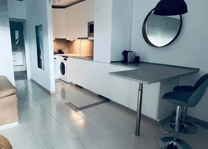 Caletones * Puerto del Carmen